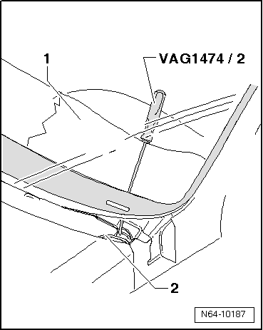 Volswagen Tiguan. Windshield, Removing