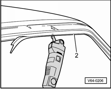 Volswagen Tiguan. Damaged Rear Window, Removing