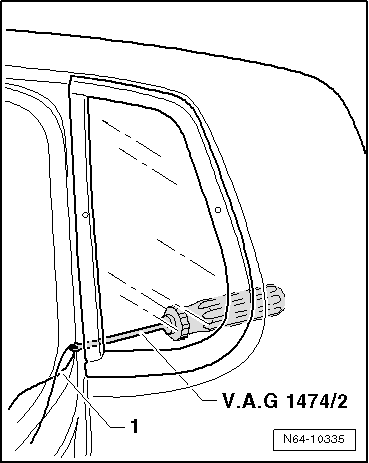 Volswagen Tiguan. Undamaged Side Window, Removing