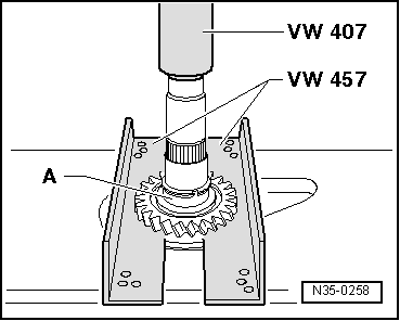 Volswagen Tiguan. N35-0258