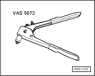 Volswagen Tiguan. W00-1237