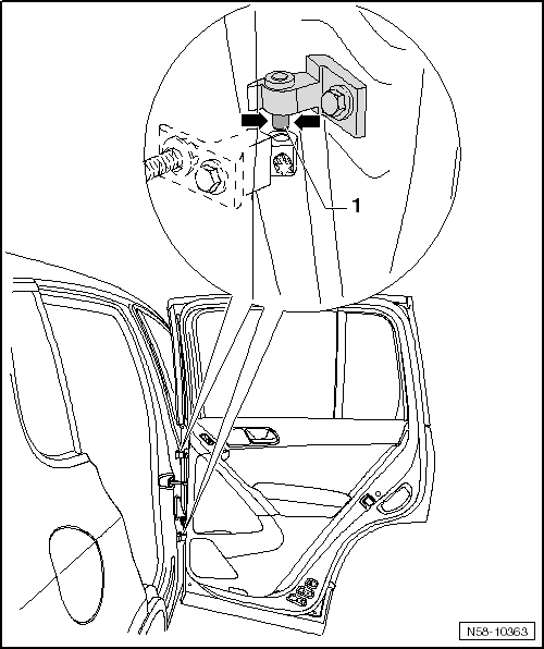 Volswagen Tiguan. New Door Hinges, Lubricating