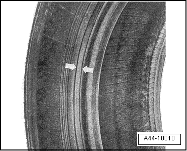 Volswagen Tiguan. A44-10010