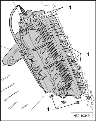 Volswagen Tiguan. N69-10349