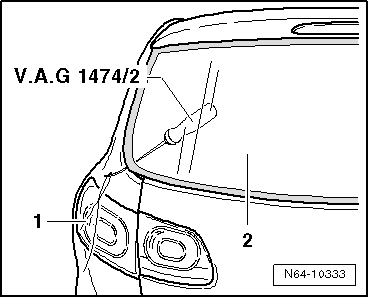 Volswagen Tiguan. Undamaged Window, Removing