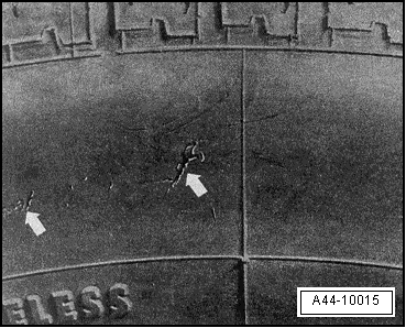 Volswagen Tiguan. A44-10015