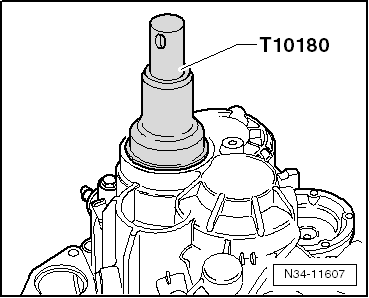 Volswagen Tiguan. N34-11607